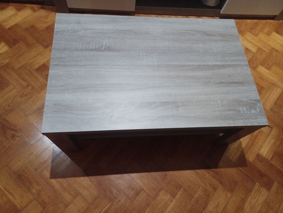 Mesa centro de sala em madeira