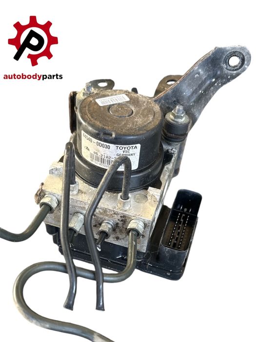 Módulo de abs toyota yaris p13