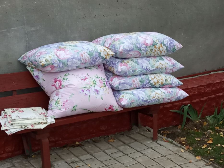 Реставрація подушок / чистка подушок