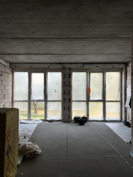 Сучасний будинок з готовим бізнесом у центрі міста.Без комісії.