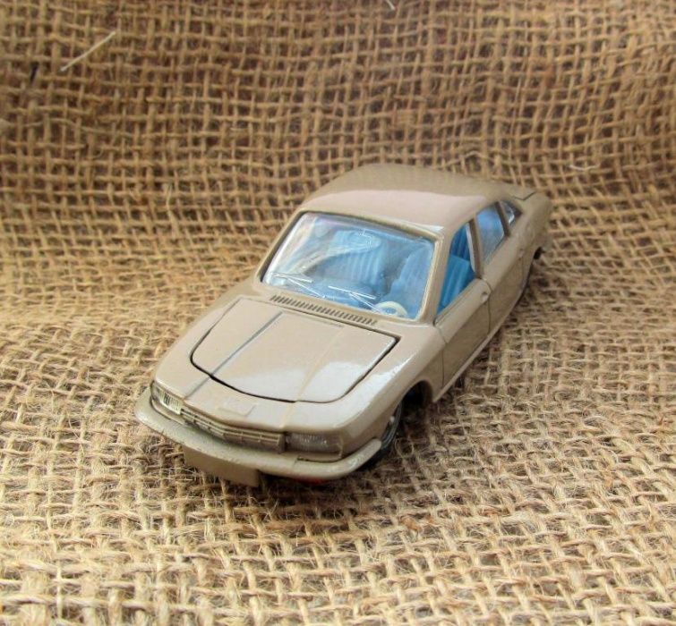 модели Alfa-Romeo, Ferrari, NSU СССР.  Опель СССР. Checker John Wick