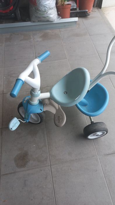Triciclo em bom estado