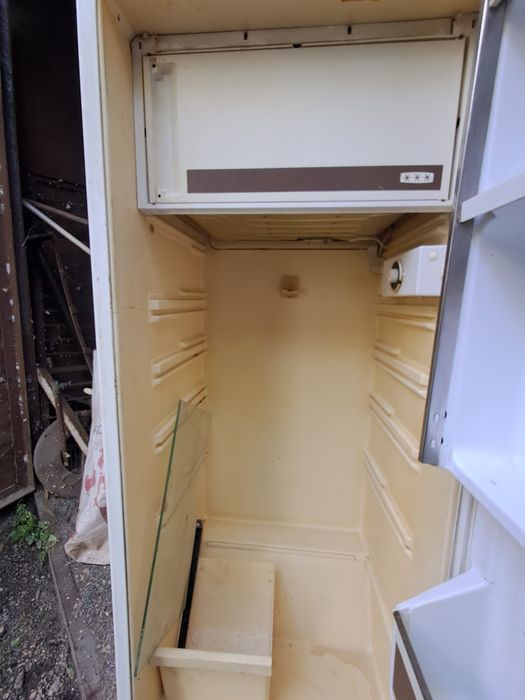 Продам холодильник