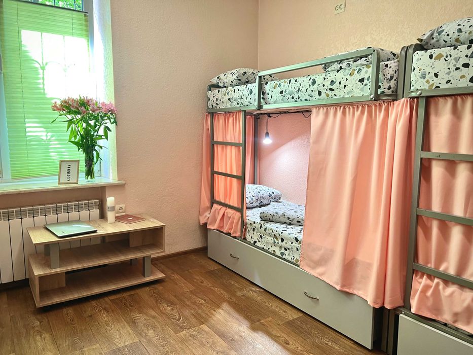 Выгодный хостел в Киеве, 1 этаж, подключены к свету!