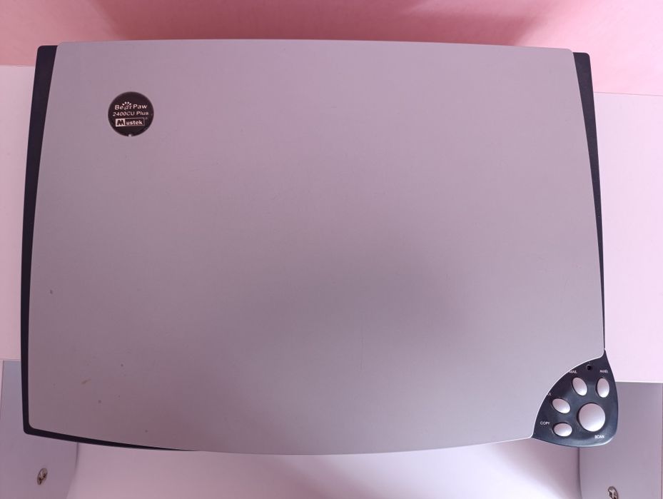 планшетний сканер Mustek BearPaw 2400CU Plus II.