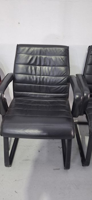 3 Cadeiras de escritório
