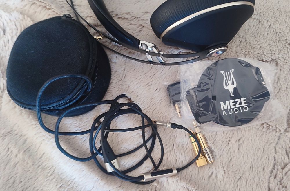 Навушники Meze 99 Ubisoft Edition лімітовані аудіофільські наушники