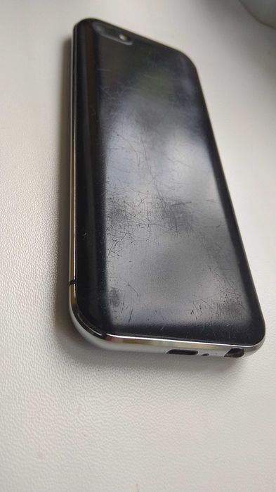 Telefon MyPhone maestro, idealny dla osób starszych.