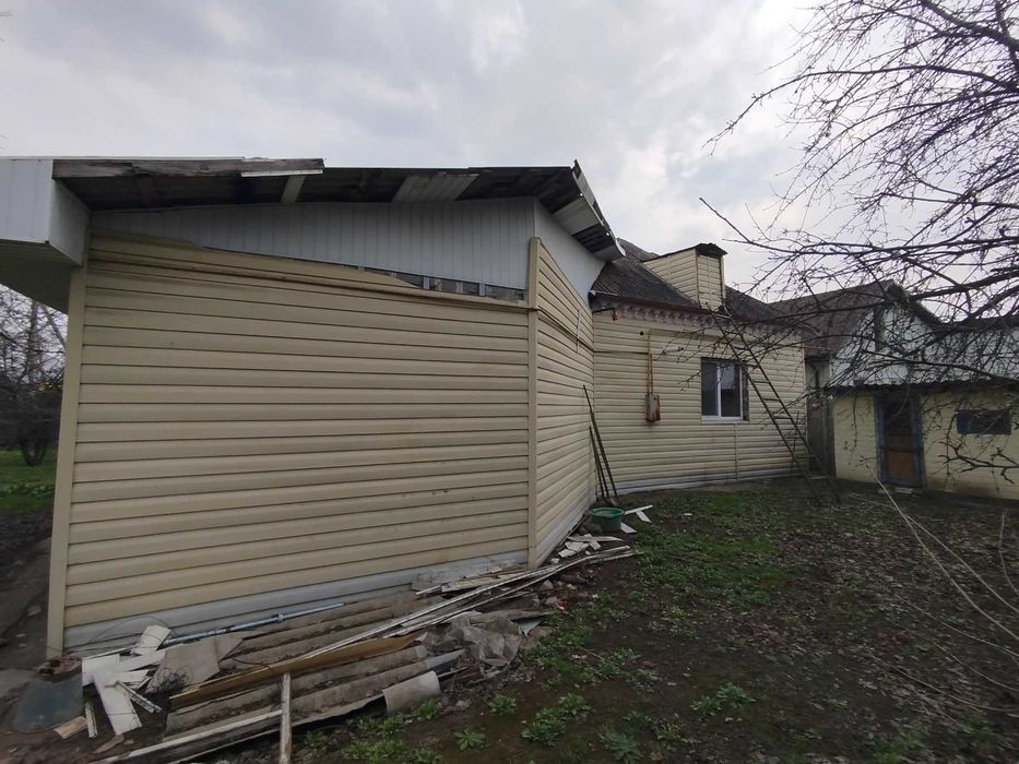 Продам будинок 70 м. кв. 18 соток. Підгородне