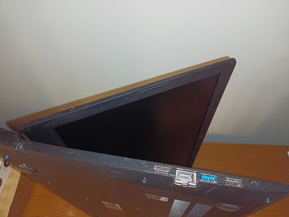 Laptop Lenovo 15", ssd 250gb, ram 8gb, cpu 4x2,16ghz, stan bdb