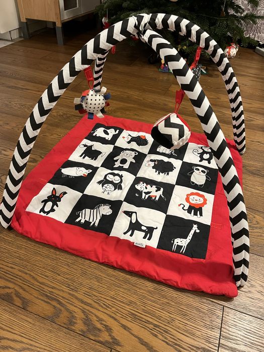 Mata edukacyjna Baby Senses kontrastowa