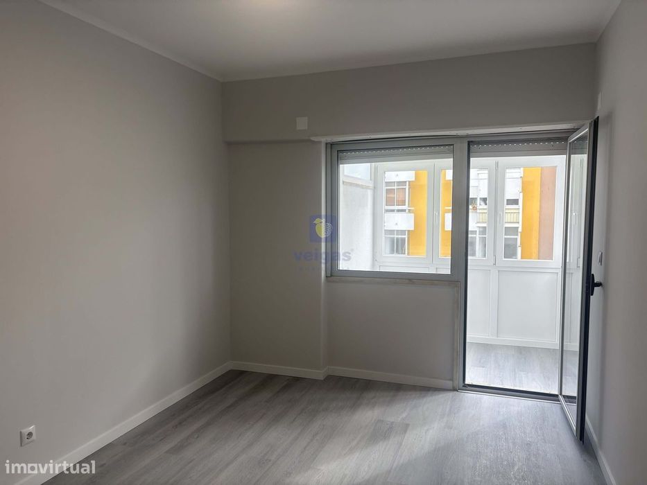 Oportunidade única: apartamento T2 em Oeiras para investimento seguro