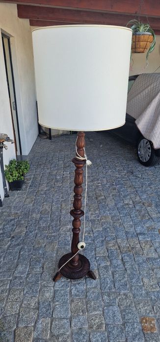 Candeiro madeira antigo bonito