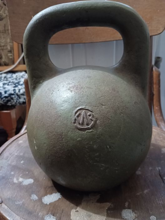 Гиря 16 кг. КЛЗ гантели