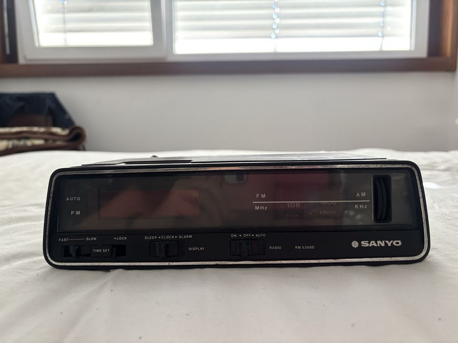 Radio SANYO a funcionar