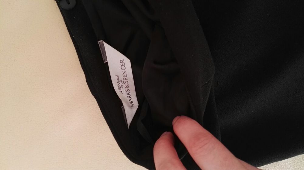 Czarna spodnica marks&spencer 40