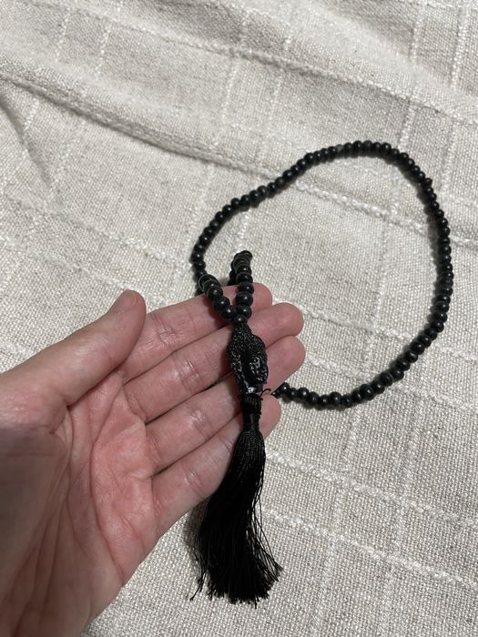 Colares bege e preto novos