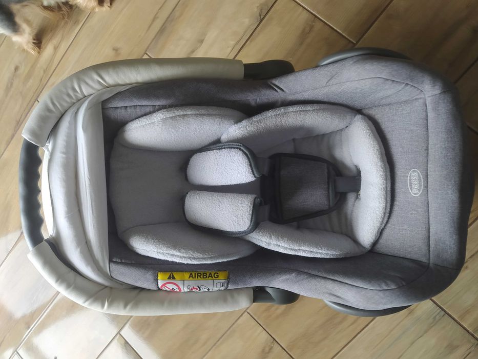 Nosidełko  fotelik do samochodu 0-10kg isofix