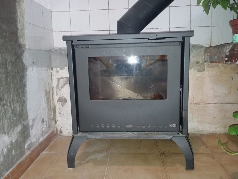 Vendo Salamandra a lenha ALBITA 9.3KW ECODESIGN