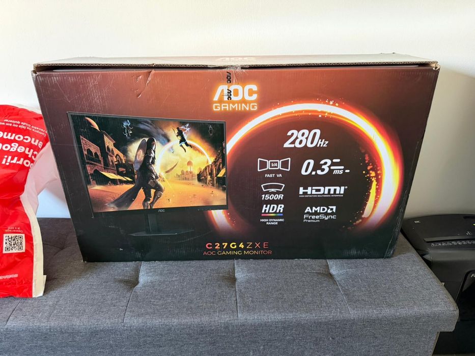 Monitor Gaming AOC 27 Polegadas Curvo