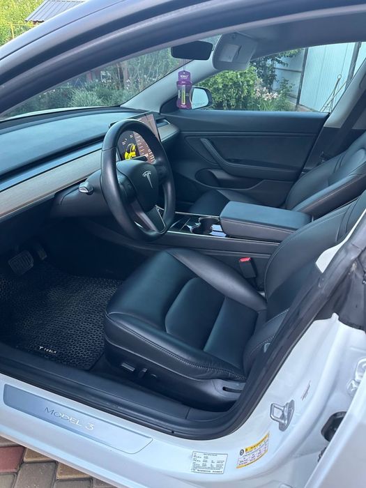 Tesla Model 3  Longe Range Dual Motor