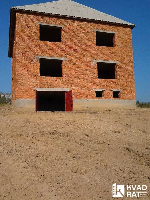 Продаж 2-поверхового будинку з гаражем та ділянкою ! 184 м2