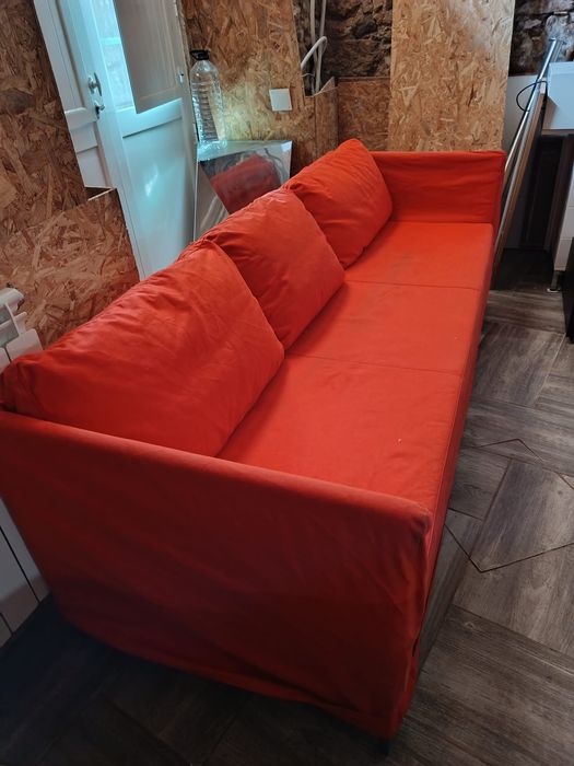 Sofá vermelho ..