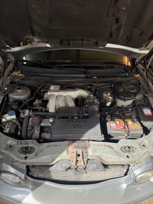 Uszkodzony Jaguar X-Type r.2004 2.5 v6