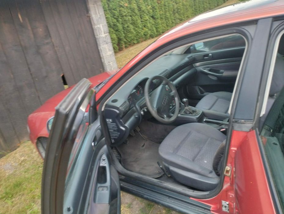 Samochód Audi a4