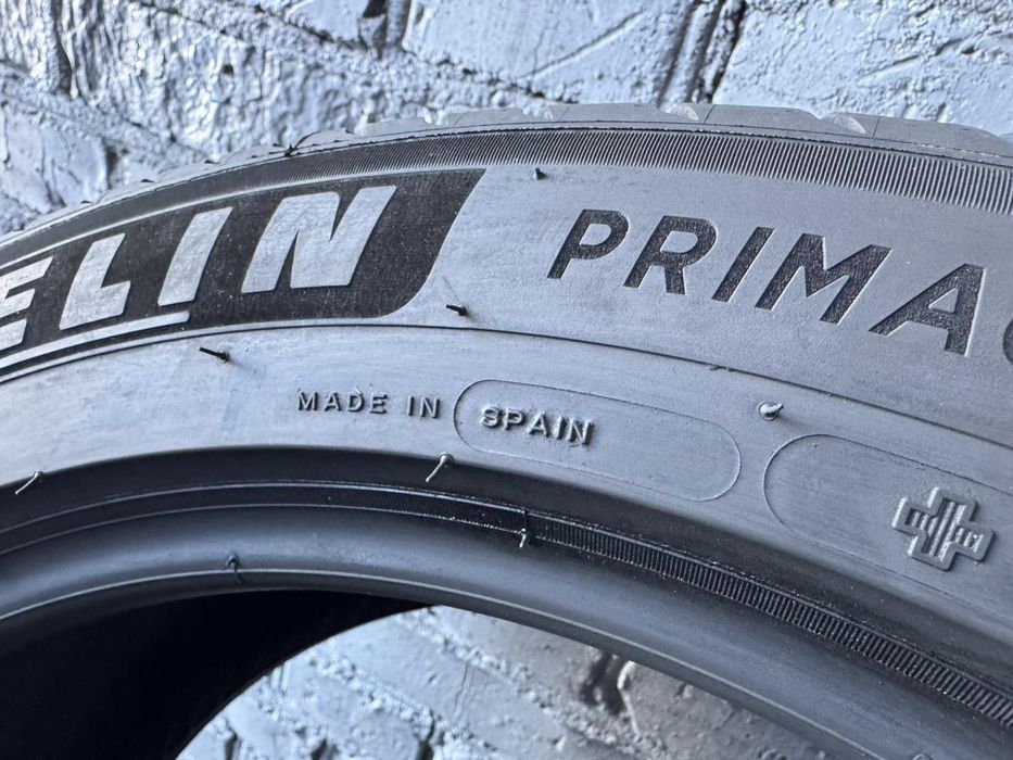 Літні шини Michelin 255/45 R18