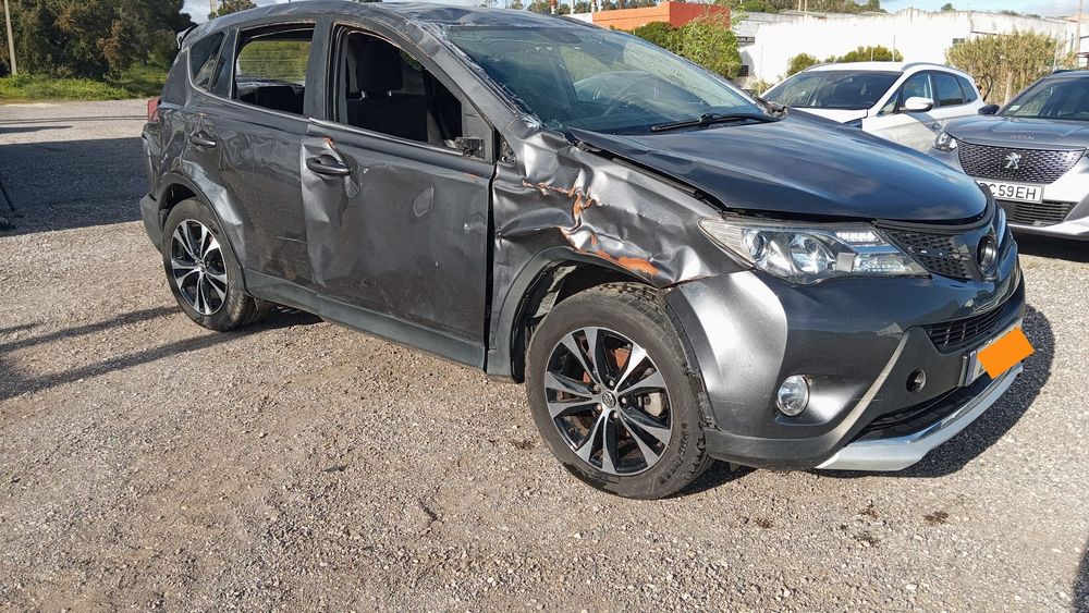 Toyota RAV-4  2015