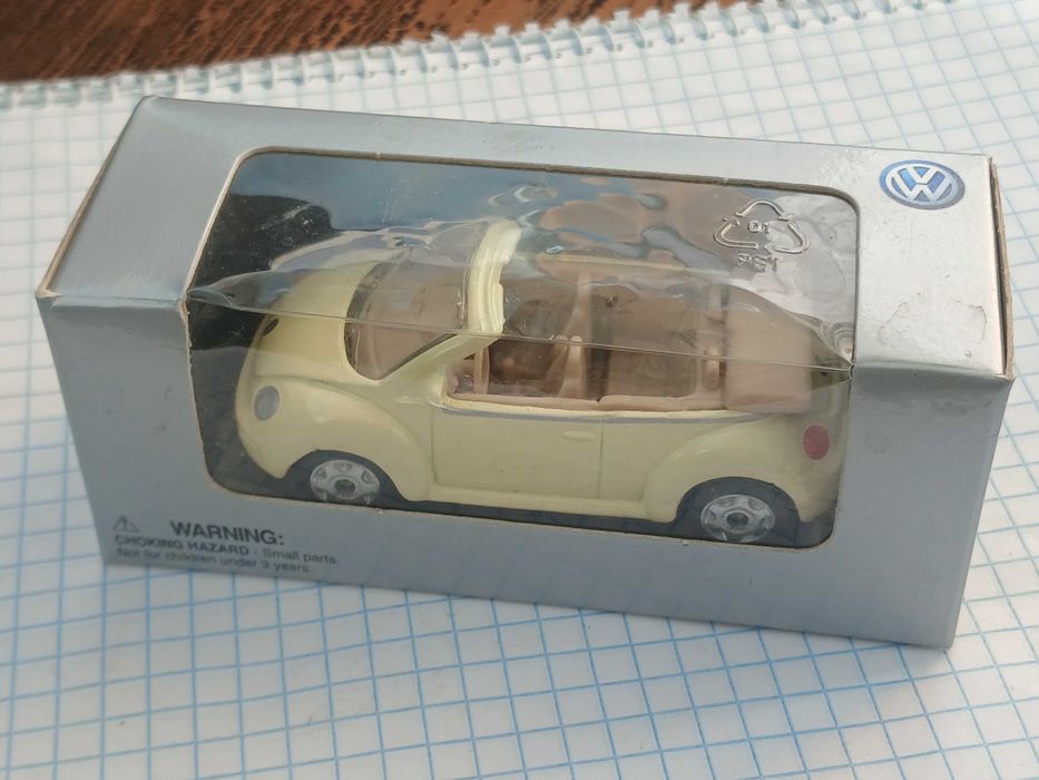 Модель автомобіля Volkswagen в коробці