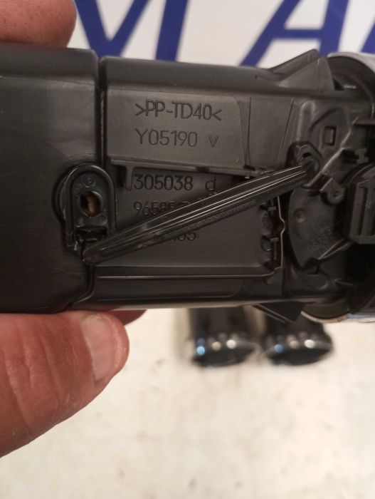 Difusor / Grelha de Saída de Ar Tablier - Peugeot 308 / 3008