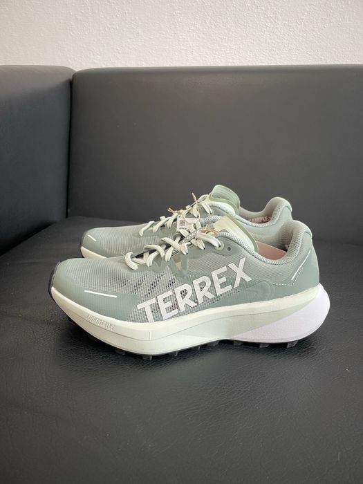 Оригінальні кроссовки Adidas Terrex IH3783