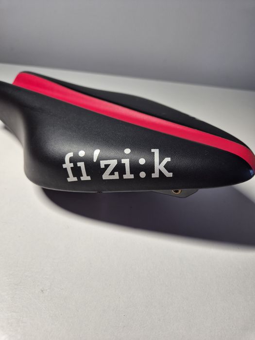 Siodełko triathlonowe FIZIK Tritone  aluminium