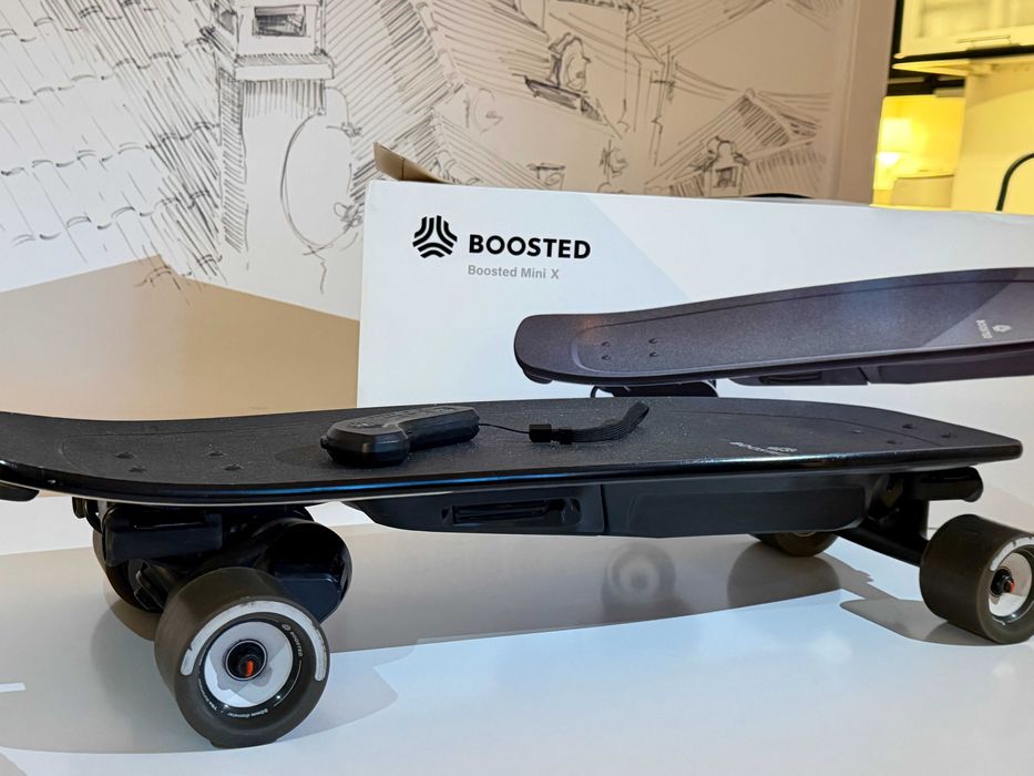 Skate Boosted Mini X — excelente estado + ShredLights