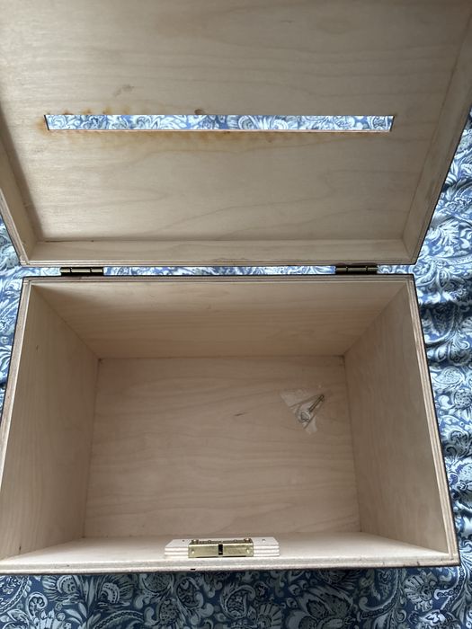 Skrzynka na koperty i pudełko na obraczki