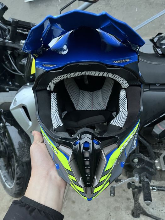 Продам шолом Exdrive , стан чудовий))
