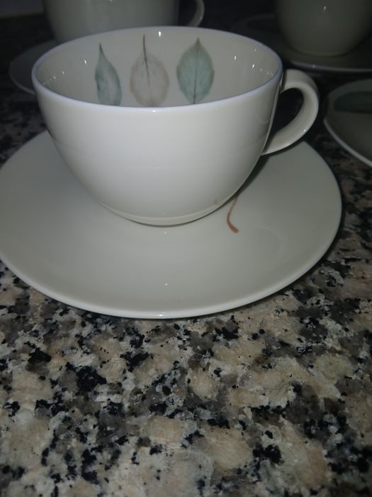 Teacups486203354209986561