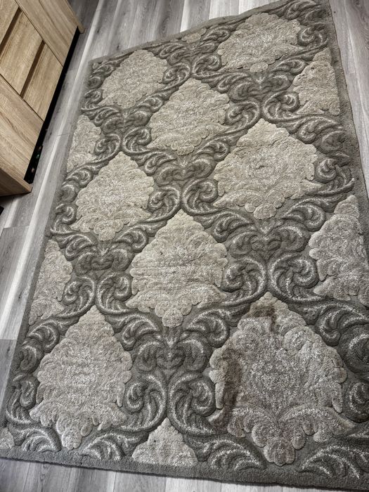 Коврик б/у розмір 2.3/1,5