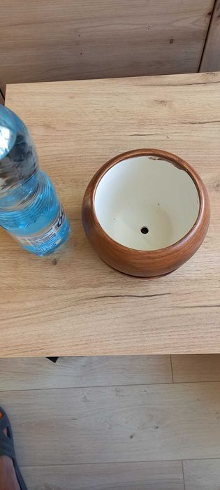 Doniczka Ceramiczna Kula  3 ,    13 cm eco brąz z podstawką