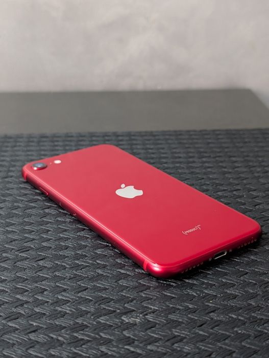 iphone se 3 red - купить телефоны и аксессуары - Цена на OLX.ua
