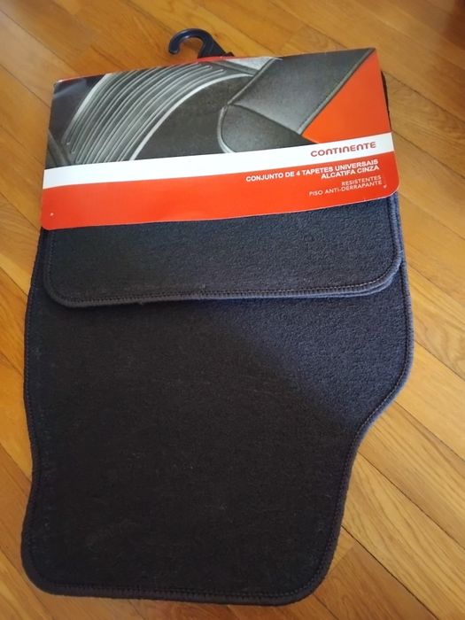 Conjunto de tapetes universais  carro