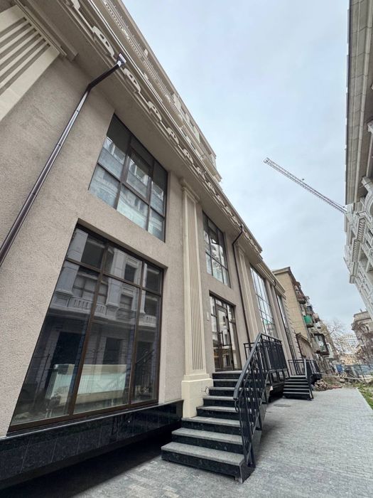 Фітнес. Супермаркет. Учбовий центр . Новий клубний будинок.