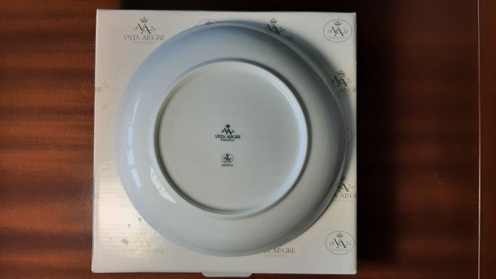 Vista Alegre Plate - Cultiores e Conviviorum ...430540121315758083