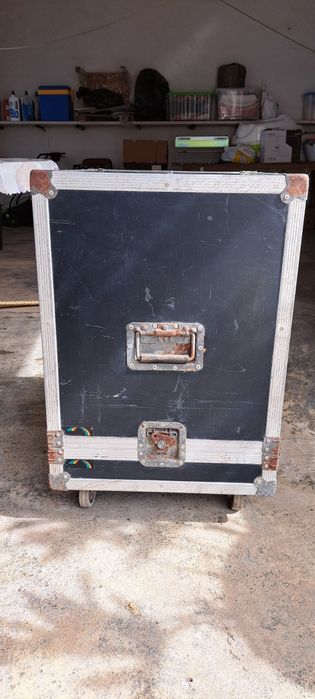 Flight case, caixa amplificador, cabos etc