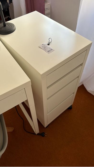 Mesa manicure/gaveteiro