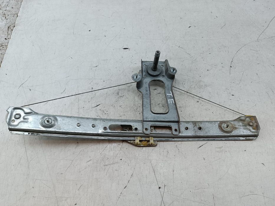 Elevador Trás Esquerdo Manual - BMW 3 Touring (E46) | 99 - 05