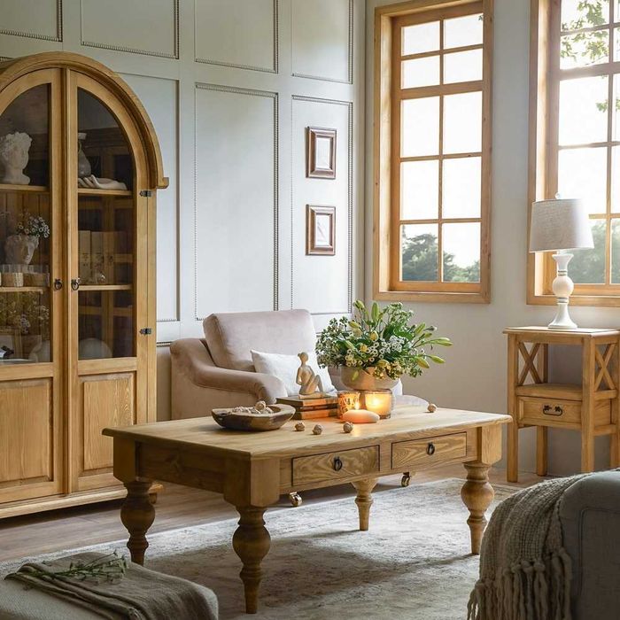 Rustykalna ława kawowa z szufladami do salony. Ława z litego drewna