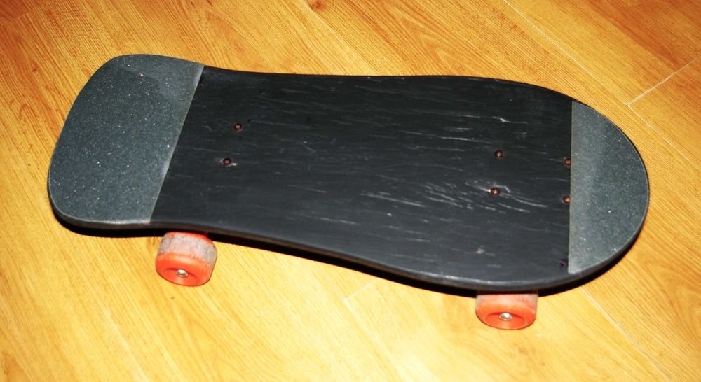 Skate, o novo meio de transporte dos jovens nas cidades!!